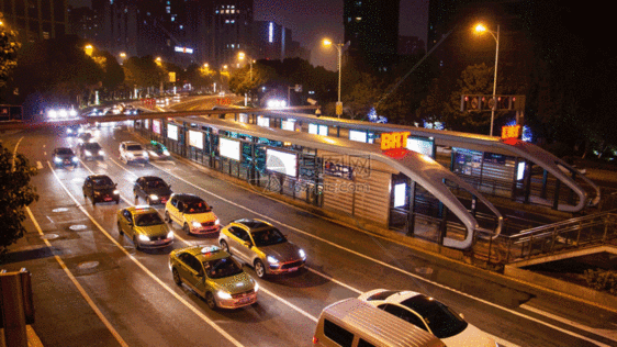 BRT站台唯美大气夜景局部动图gif图片