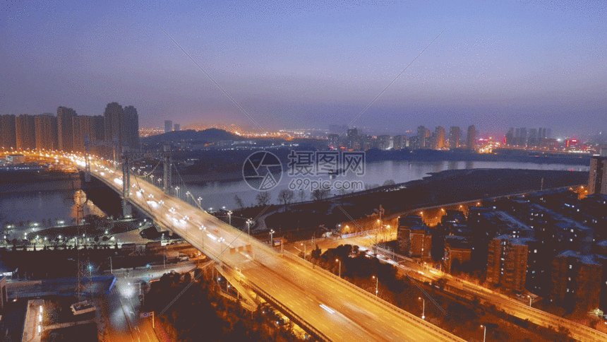 gif动图 实景动图  武汉蓝色古田桥傍晚延时gif.gif 860_484