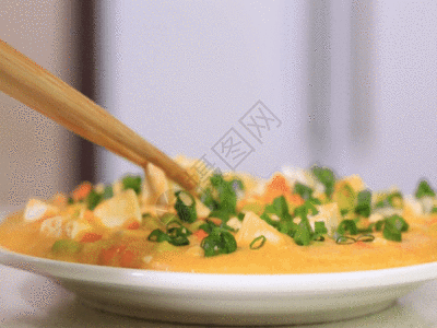 白菜豆腐实拍筷子夹豆腐GIF高清图片