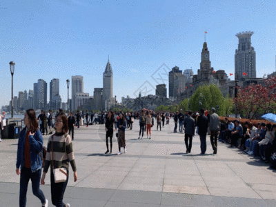 旅游人群上海外滩建筑大范围GIF高清图片