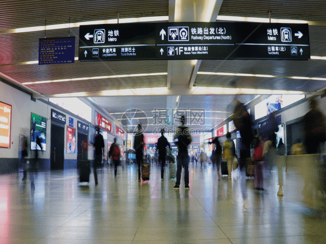 地铁进站出发延时GIF图片