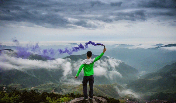 gif动图 实景动图  攀登高峰的胜利者gif动图.gif 579_339