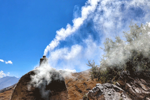 gif动图 实景动图  西藏高原燃烧的烟炉gif动图.gif 507_339