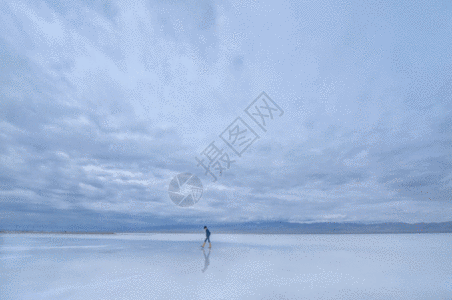 茶卡盐湖天空之境gif高清图片