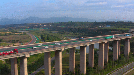 运输工程桥梁货运GIF高清图片