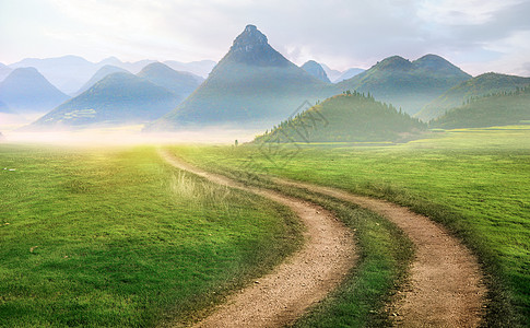 高山乡村小路设计图片