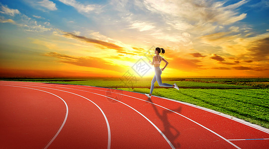 操场上奔跑的女性高清图片