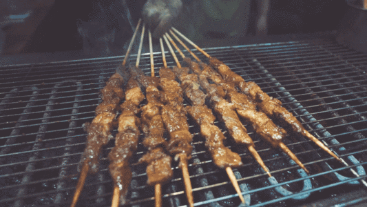 餐饮招商城市美食碳烤羊肉串美食小吃GIF高清图片