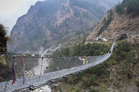 尼泊尔喜马拉雅山区谷图片