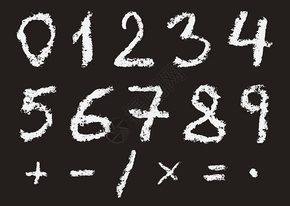 手写粉笔数字0123456789和黑色背景上最重要的数学符号和符号真图片