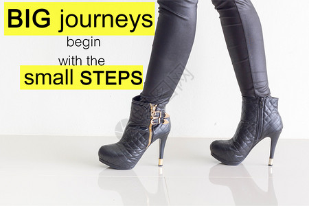 Word大旅程从小步骤开始关于黑色皮裤和高跟鞋背景的图片