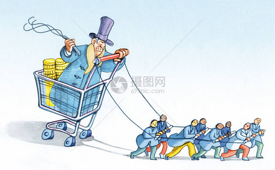 坐在超市的有钱银行家用推车鞭打一连串工人图片