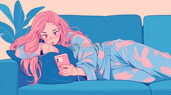 宅在沙发上看手机的粉色头发卡通女孩图片