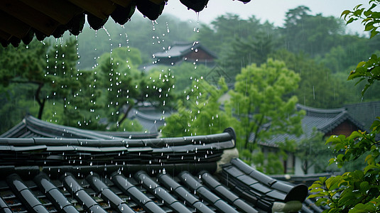 青瓦灰墙大雨中唯美的古风屋檐在流水背景