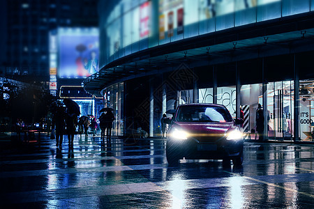 雨夜的路口图片