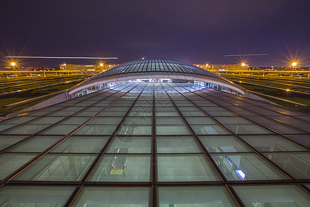 城市飞机,夜景的首都机场背景