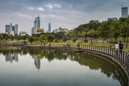 发展国家天气深圳的公园背景