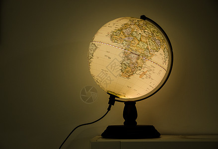 地球仪台灯黄色世界地图高清图片