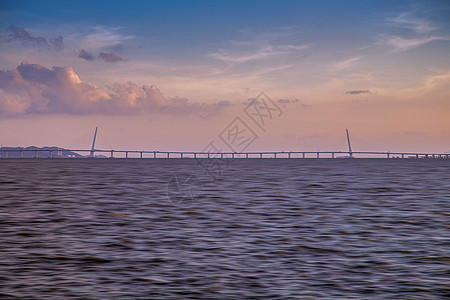 深圳平安海上长桥背景