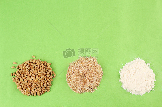 小麦麦皮面粉图片
