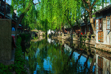 河道垂柳周庄古镇旅游高清图片