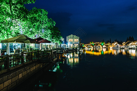 江南水乡上海朱家角夜景图片