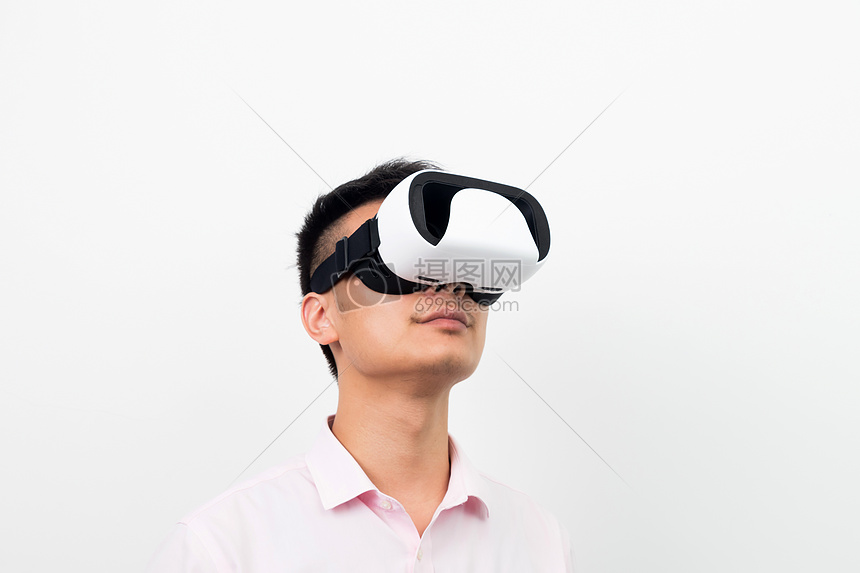 虚拟现实VR抬头仰望图片