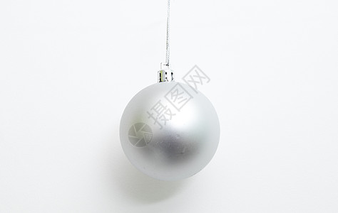 磨砂银圣诞球装饰球白底拍摄背景