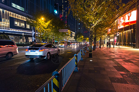 市中心繁华商圈夜景图片