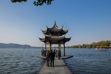 杭州西湖湖中建筑集贤亭图片