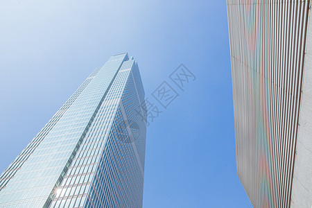 蓝天大气简洁商务大厦背景图片