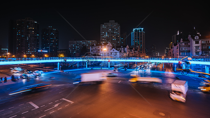 城市车流夜景慢门拍摄图片