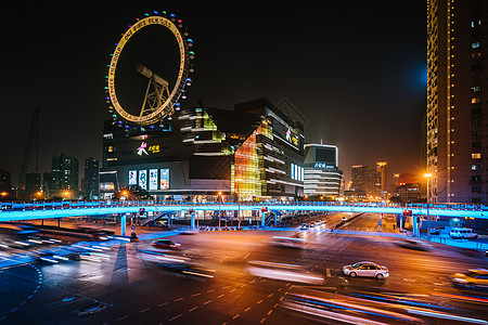 城市夜景慢门车流图片