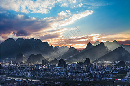 群山日出桂林群山背景