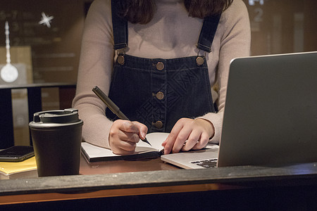 女孩咖啡馆移动办公摄影图片素材免费下载_人