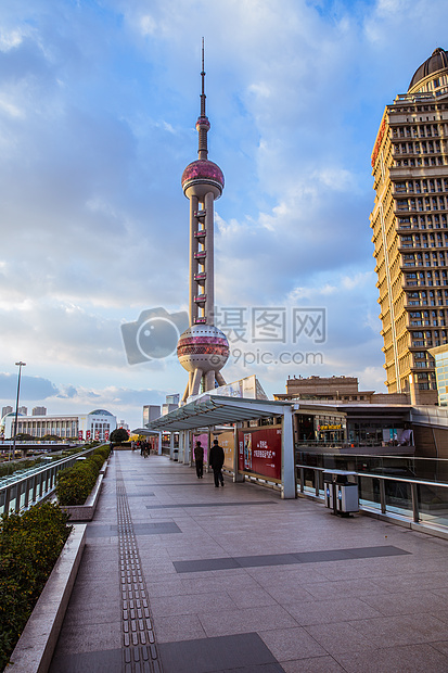 上海城市大气建筑东方明珠图片