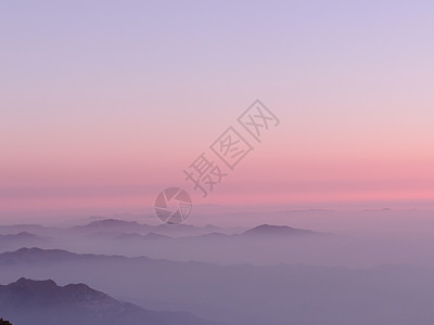 粉色云海泰山日出背景