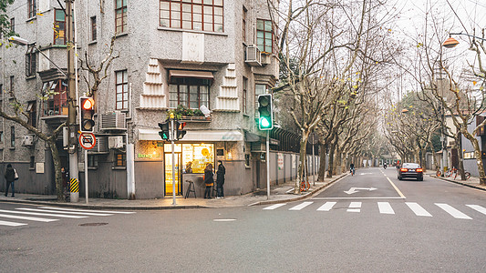 上海武康路马路街头高清图片