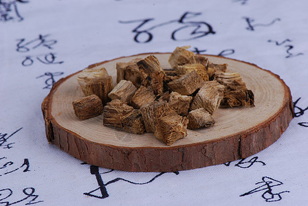 葛根图片_野葛根图片