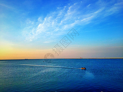 动漫 蓝天大海图片大全素材库_动漫 蓝天大海