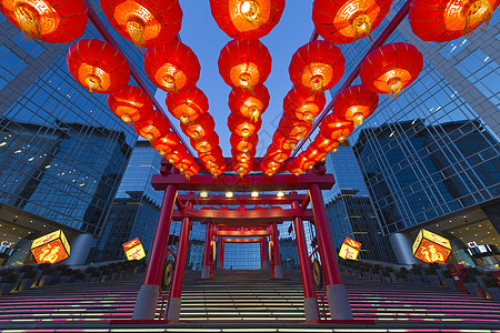 喜庆大红灯笼年味.大红灯笼高高挂背景