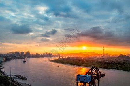 ps素材霞光河水转弯处的朝阳背景