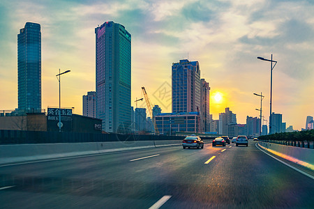 高架交通傍晚高速公路车辆背景