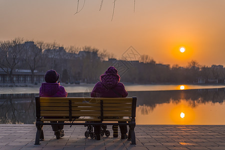 夕阳红的公园背景