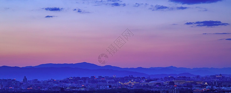 静谧的北京西山背景