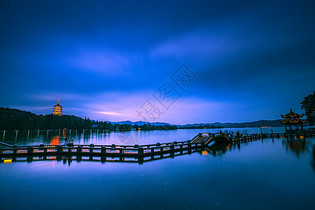 雷峰夕照西湖夜景图片