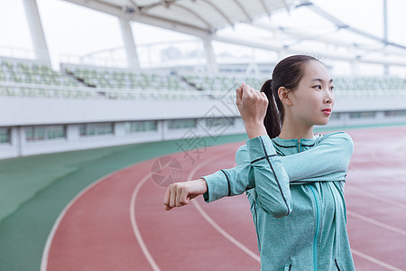 青春活动女性运动热身图片