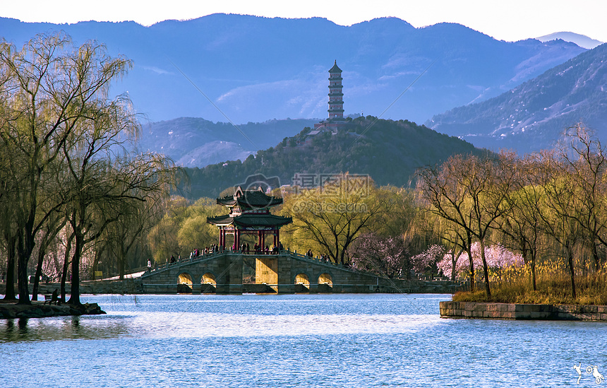 山水与凉亭