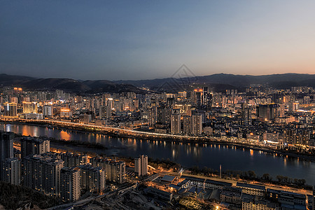 城市夜景摩天大厦夜灯光高清图片