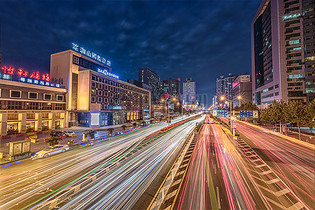 繁忙城市夜景图片